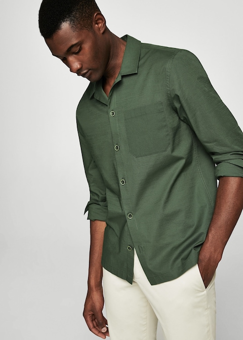 tendencias hombre 2018: camisa verde